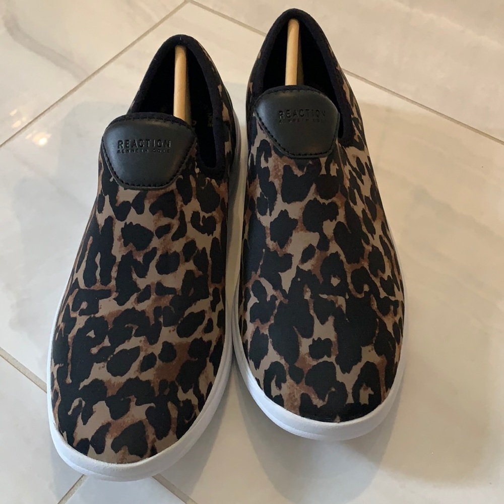 Brand new in box Reaction Kenneth Cole leopard light weight slip on 6.5